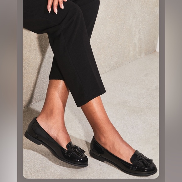 Lipsy size 8 WIDE FIT nwot black slip on loafers. - Picture 3 of 9